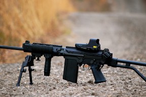 华体会app-锁死东契奇+虎口拔牙！霍勒迪关键战不手软，猛龙客场稳收胜利