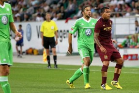 华体会网址-包含纽伦堡逼平门兴格拉德巴赫，抢夺宝贵分数的词条