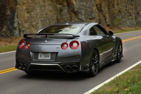 华体会网址-极速之刃与猎豹追风，F1揭幕战与森林狼胜利共奏速度交响曲