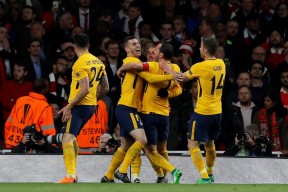 华体会登录-巴萨轻取阿森纳，C罗补时绝平欧联杯