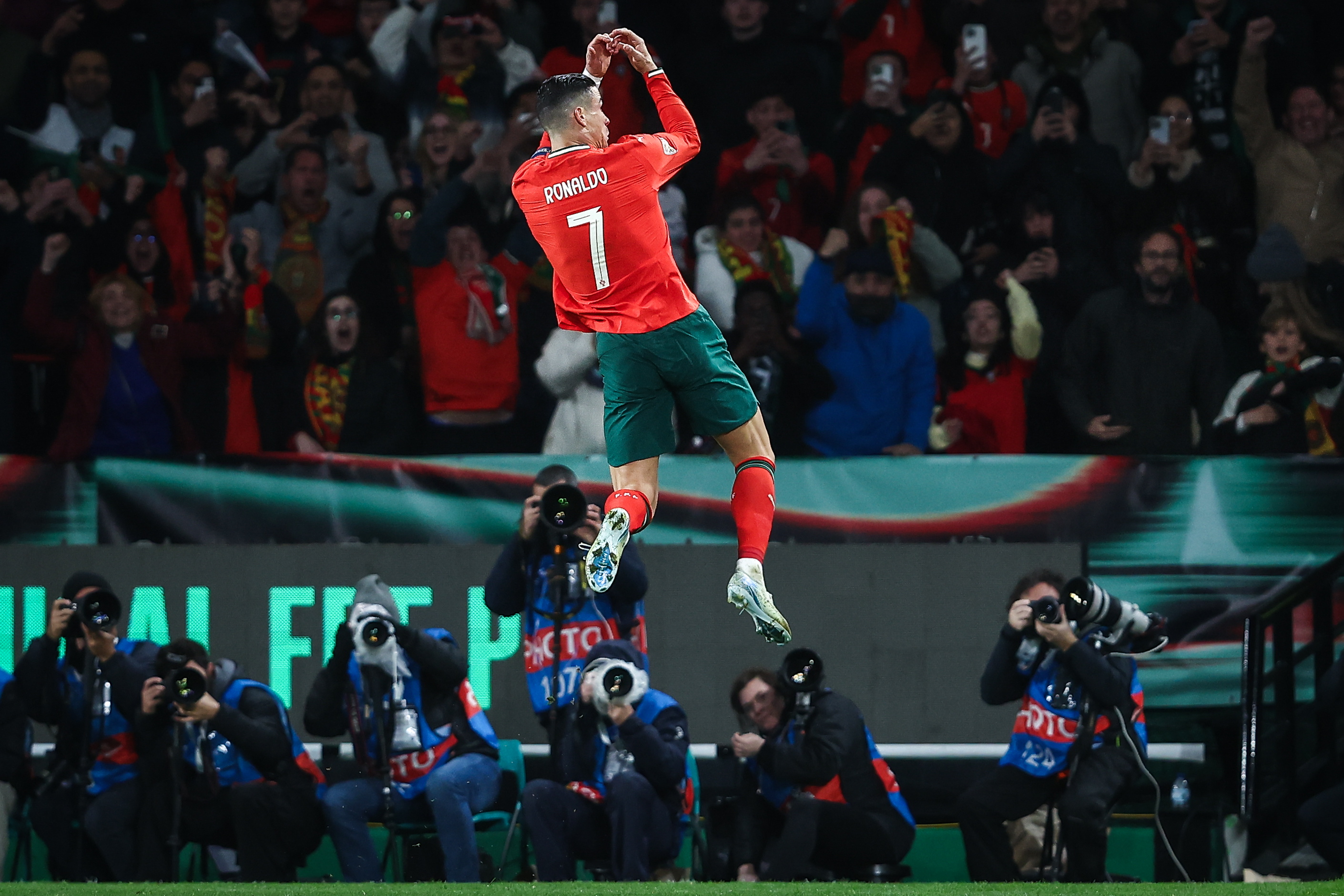 华体会下载-葡萄牙队在比赛中意外遭遇挑战  第1张