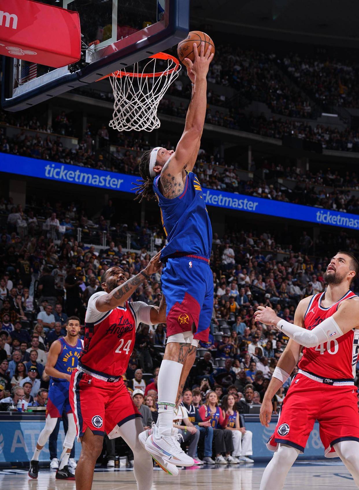 华体会登录-NBA前锋大秀技术，助球队登上夏季联赛冠军宝座的简单介绍  第2张